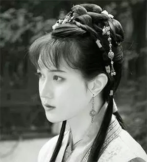 王凯莉是什么意思什么梗 王俊凯男扮女装有多美