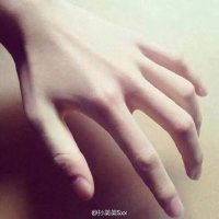 手控图片女高清壁纸 手控图片男高清壁纸