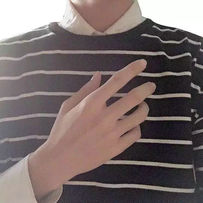 手控图片女高清壁纸 手控图片男高清壁纸