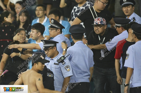 中甲球迷冲突视频 中甲球迷爆发冲突详情