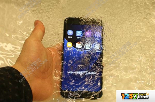2017防水手机排行榜 2017防水手机有哪些